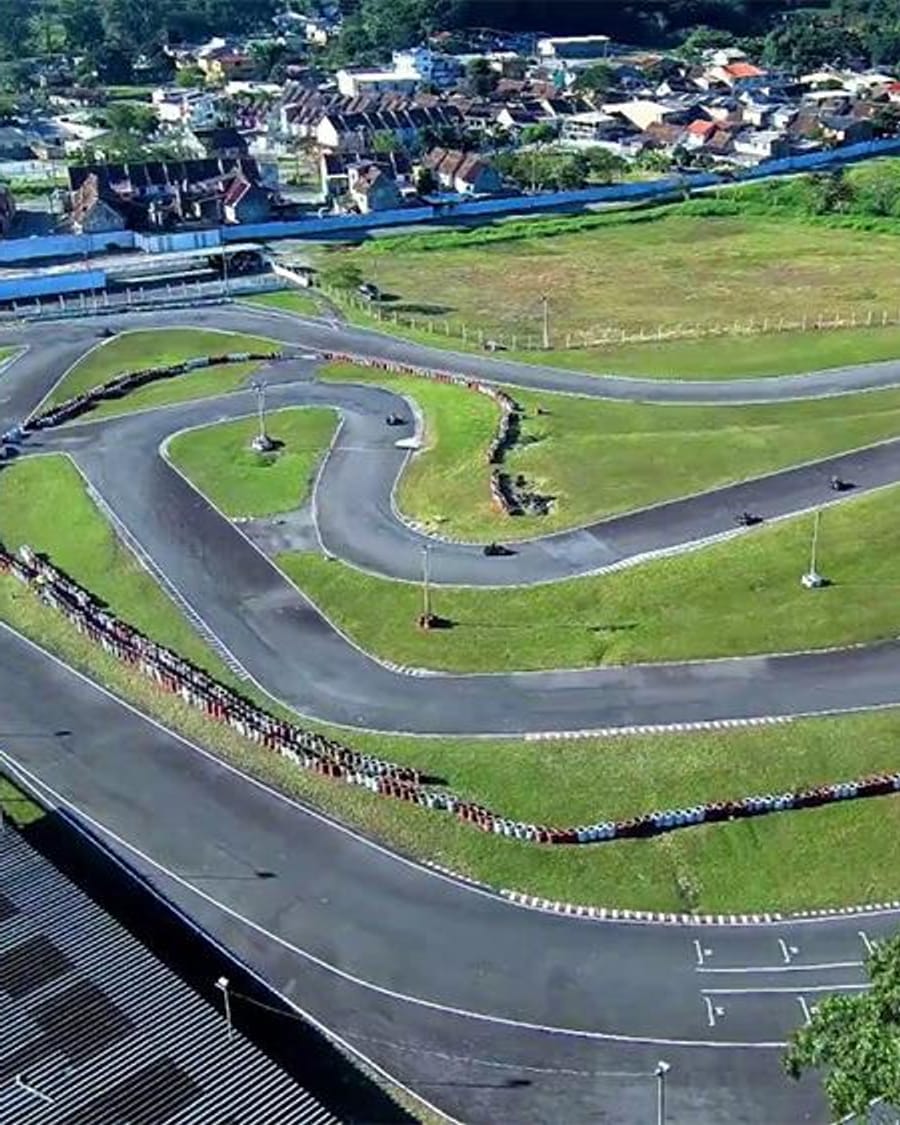 Aerial view of the kart track layout